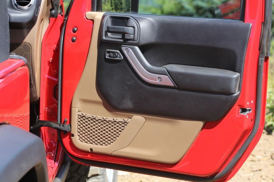  Jeep Wrangler 2012 года  (фото 13 из 56)